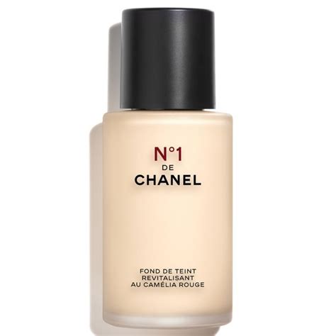 chanel fond de teint revitalisant au camelia rouge|N°1 DE CHANEL FOND DE TEINT REVITALISANT .